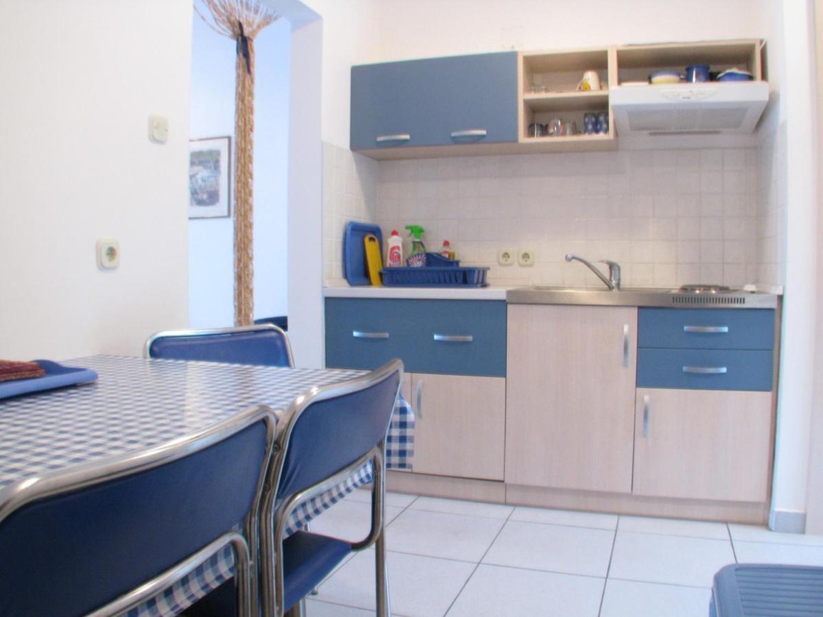 Apartments Pine Diver Пинезичи Экстерьер фото